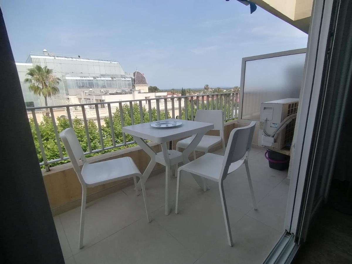 Residence L'Emilia Hyères Exterior foto