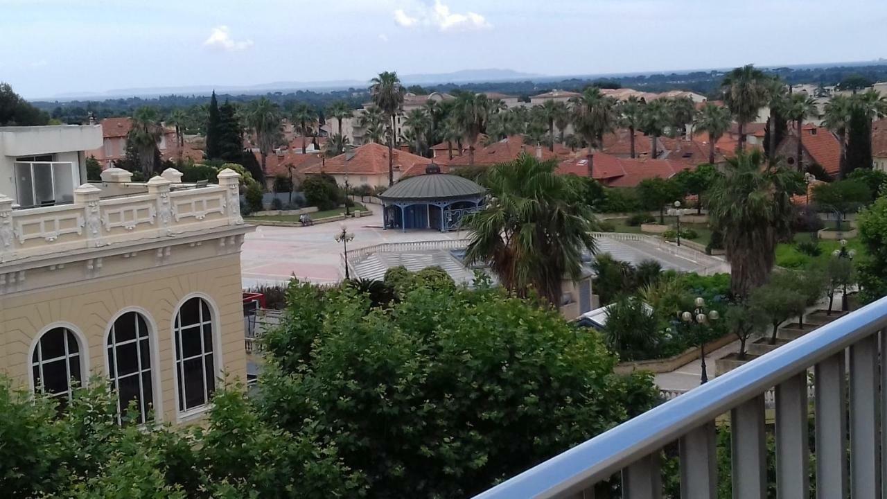 Residence L'Emilia Hyères Exterior foto